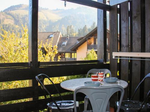 O vedere generală la munți sau o vedere la munte luată de la acest apartament