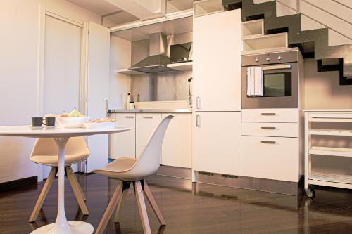 BnButler - Bergonzoli - Modern and Bright near Central Station