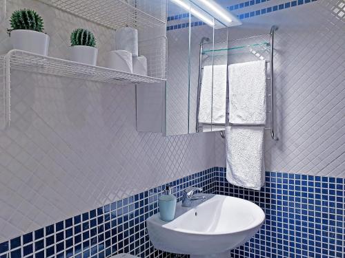 Koupelna v ubytování ATICO CON TERRAZA PRIVADA