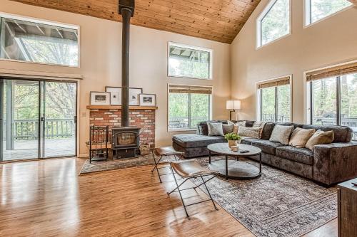 Crystal Creek Lodge – Photos 4