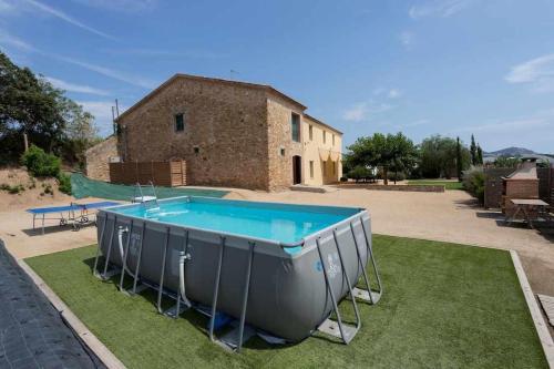 Masía Rural cerca de la Costa Brava para 30 personas ...