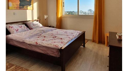Postel nebo postele na pokoji v ubytování Petras Cozy Nest, 1-bedroom apt., Paphos-Universal