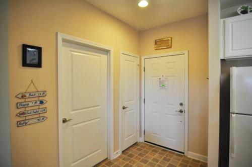 1322 Crow Creek Drive – Photos 2