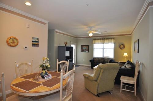 1322 Crow Creek Drive – Photos 3