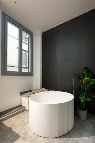F1RST Suite Apartment & SPA photo 13