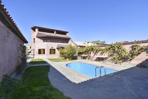 Sundlaugin á Luxury Villa with a Pool eða í nágrenninu