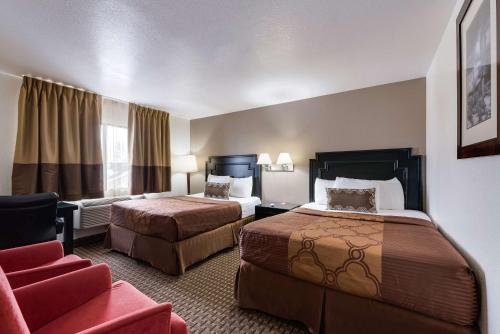 Postel nebo postele na pokoji v ubytování Econo Lodge Inn & Suites Williams - Grand Canyon Area