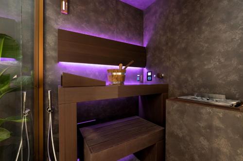 F1RST Suite Apartment & SPA photo 22