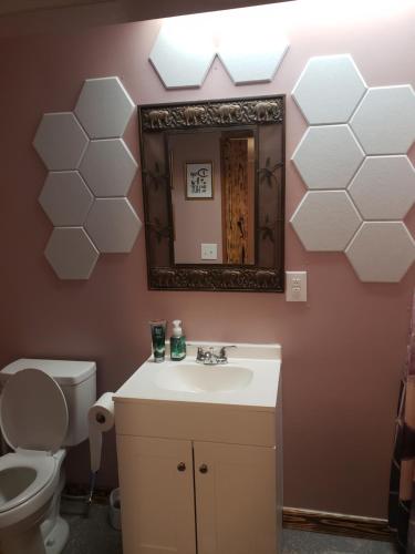 A bathroom at Relaxing Stay in the Country Unit 1