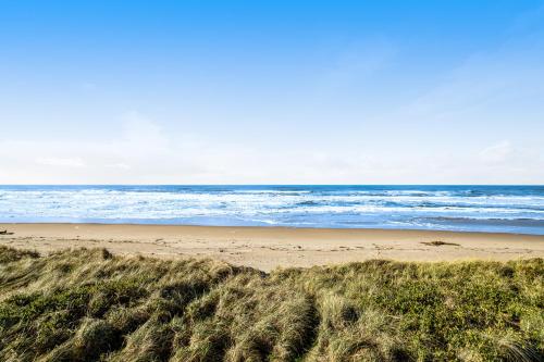 Gallery image of Sand Castle 2 in Rockaway Beach