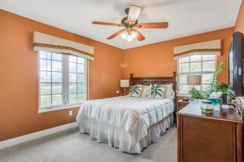 Gallery image of Palm Breeze Bliss in Marco Island