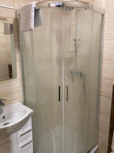 Kupaonica u objektu Hotel Aljan