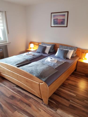 Postel nebo postele na pokoji v ubytování Ferienwohnung Diana