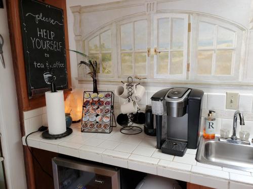 Coffee and tea making facilities at Rugosa Guest House