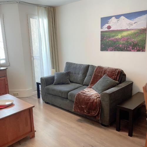  CONFORTSKI CANIGOU -  Room  picture :   Tea/Coffee maker    TV    Hairdryer                           