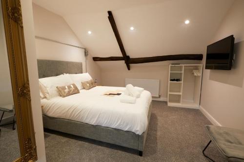 Three Cranes Serviced Apartments Image
