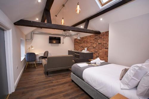 Three Cranes Serviced Apartments Image