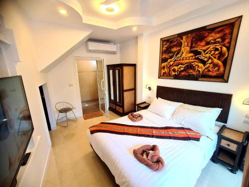 Postel nebo postele na pokoji v ubytování IZZYLAND Luxury Pool Villa Pattaya Walking Street 5 Bedrooms