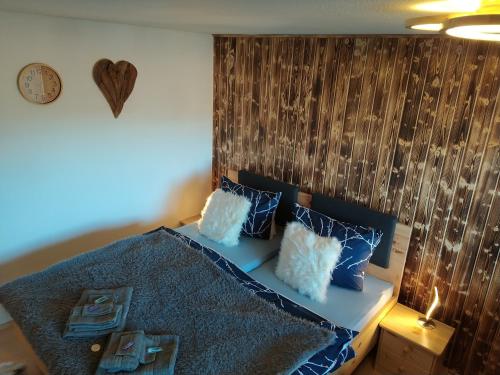 Ένα ή περισσότερα κρεβάτια σε δωμάτιο στο Mailin`s Apartment inkl Oberstaufen Plus Card