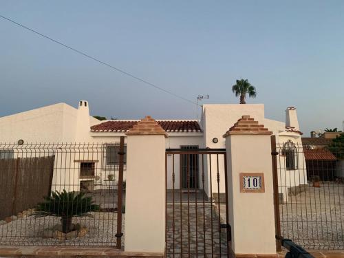 Billede fra billedgalleriet på CHALET CON PISCINA PRIVADA i Torrevieja