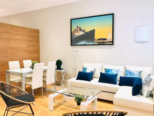 Arenal del mar & Malagueta Beach by ELE Apartments