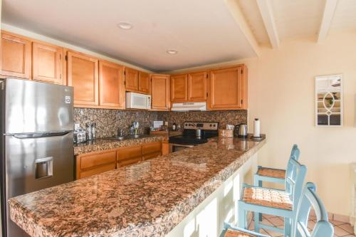 Dapur atau dapur kecil di Quinta Pacifica Beachfront Villas