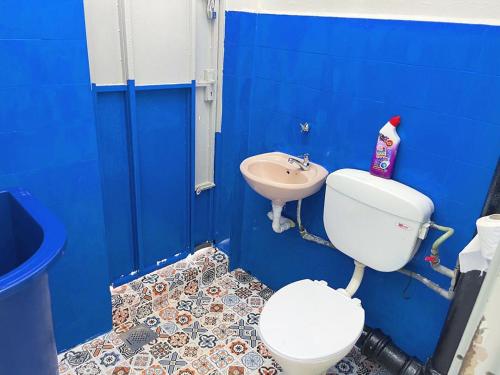 Ένα μπάνιο στο Entire Residential House Alma Bukit Mertajam Spacious 4 bedroom
