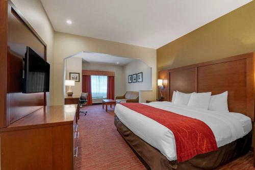 Ένα ή περισσότερα κρεβάτια σε δωμάτιο στο Comfort Suites Columbus Expo Center