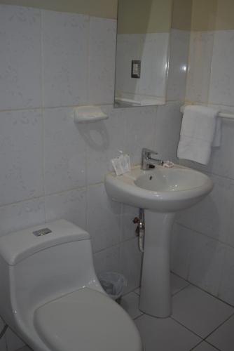 Koupelna v ubytování SUMAQ PUNO