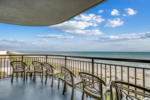 Ocean-front Condo with Pools, Lazy River and Water Park