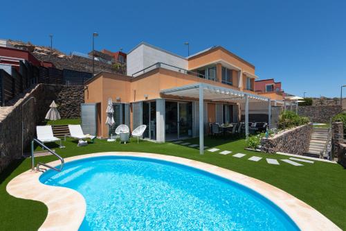 VILLA ARCOIRIS - RENOVATED&PRIVATE POOL