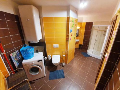 Vannituba majutusasutuses Apartmán 27, Kamzík