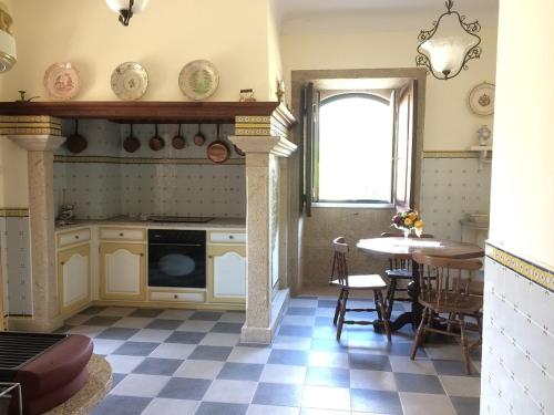 Quinta da Arrifana廚房或簡易廚房