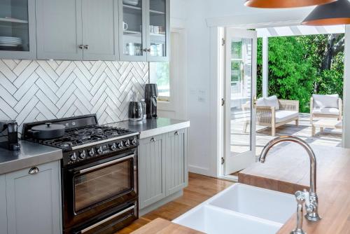 Dapur atau dapur kecil di The Forest House