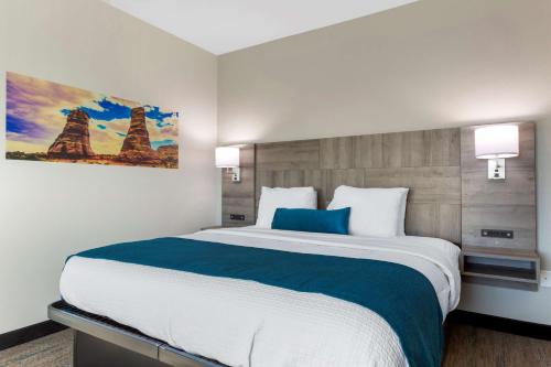 Best Western Plus Executive Residency Phoenix North Happy Valley Image
