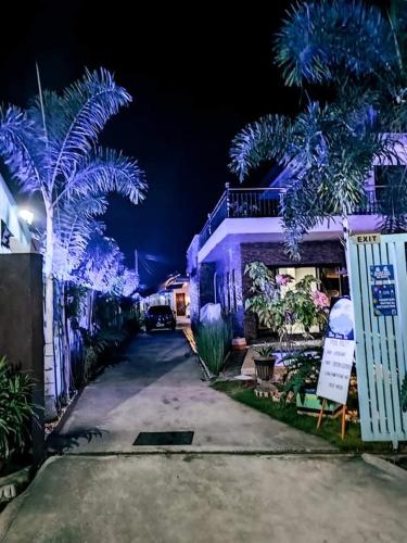 Gallery image of Blue Moon Inn in Dauis