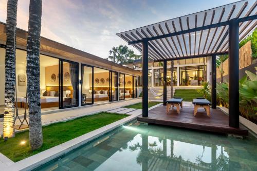 Villa Swing by BaliSuperHost