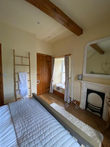 Gallery image of Johnnies Cottage a 1 bedroom bolt hole in the heart of Bainbridge, Yorkshire Dales in Leyburn