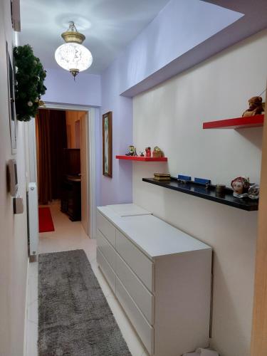 One bedroom apartment new with large living room