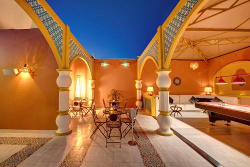 Gallery image of Radisson Blu Hotel, Ajman in Ajman 