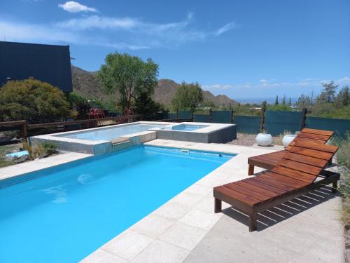 La pileta dentro o cerca de Terrazas de la Quinta - Cabañas de Montaña