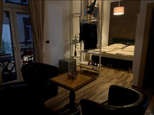 Postel nebo postele na pokoji v ubytování Fashion Villa