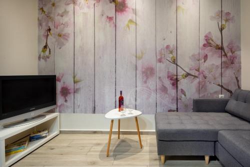 Casa Gardenia-modern apartment next to the beach, near Old Town