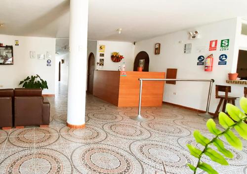 Lobi atau kawasan kaunter penerimaan di Hotel Viñas del Sol Eterno