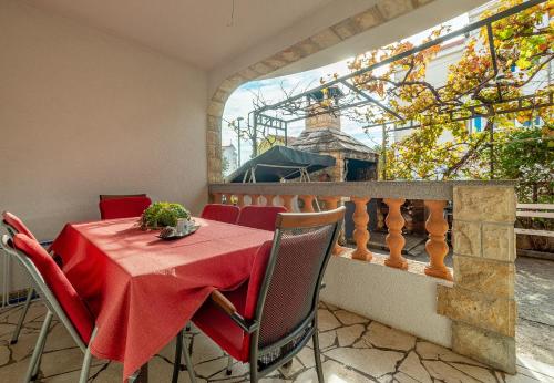 Apartments Roje