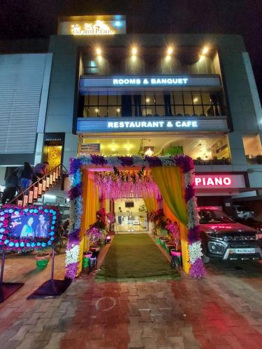 Fotografie z fotogalerie ubytování Hotel The Grand Piano - Best Business Hotel in Patan v destinaci Pātan