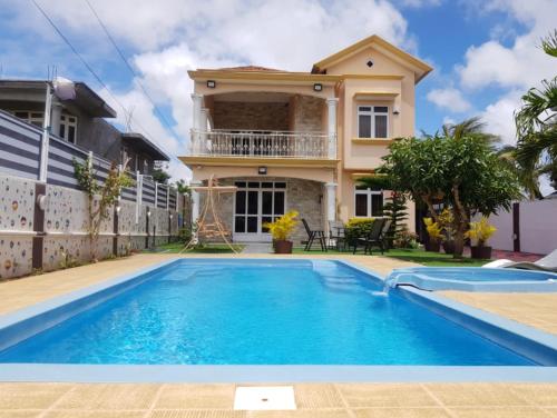 Elegant Villa in Pereybere with Private Pool