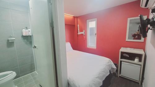 Ванна кімната в Olive Hostel Dongdaemun
