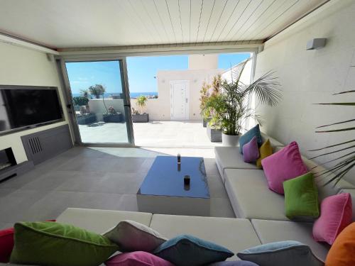 Luxury Villa Morelli with seaview & heated pool