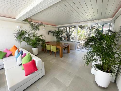 Luxury Villa Morelli with seaview & heated pool